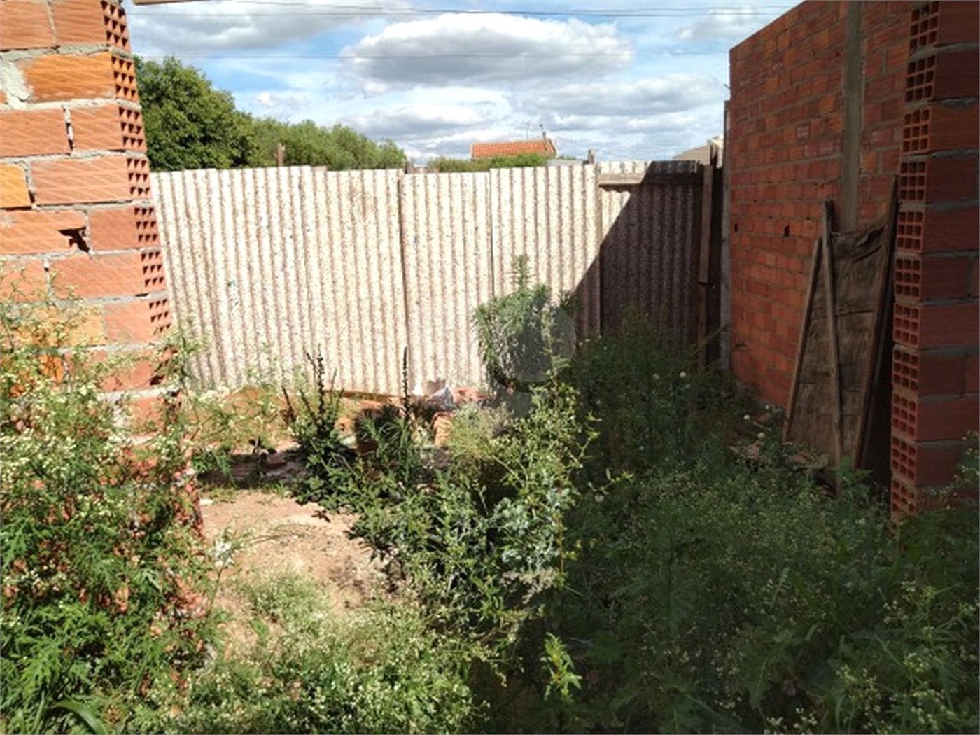 Terreno com 138,00 m² .