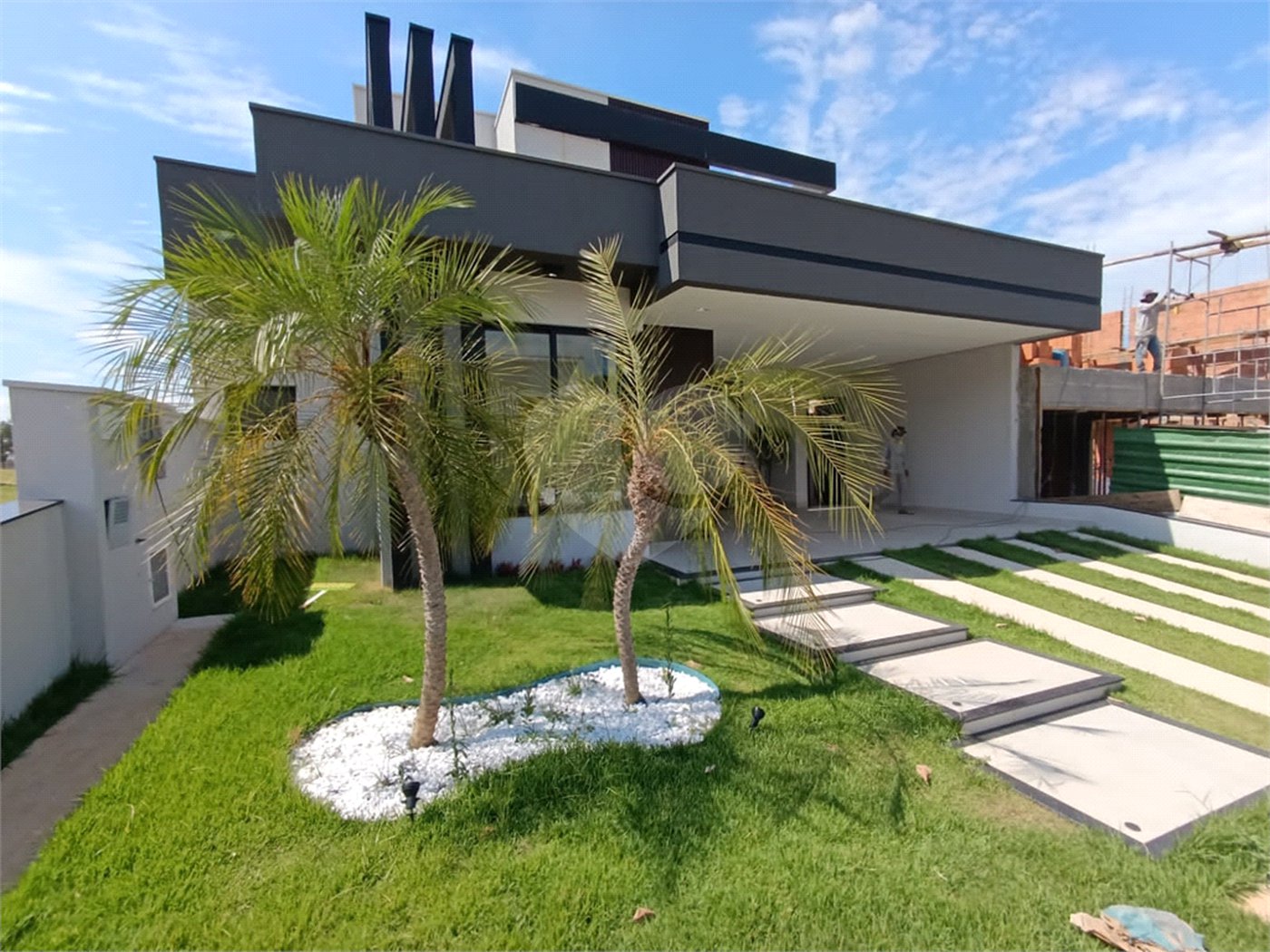 Casa à venda com 3 suítes no condomínio Villa Sapezal, Indaiatuba - SP