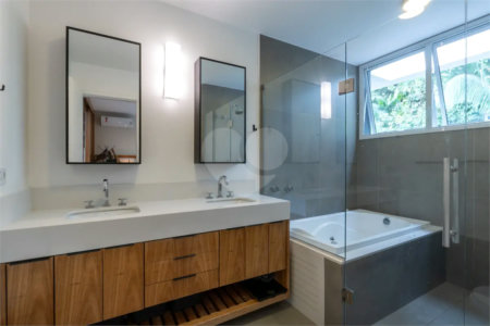 Casa à venda com 3 suítes em Retiro Morumbi, São Paulo, SP