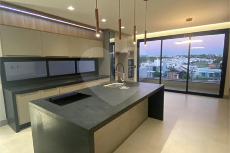 Casa à venda com 3 suítes no condomínio Glarus, Campinas - SP