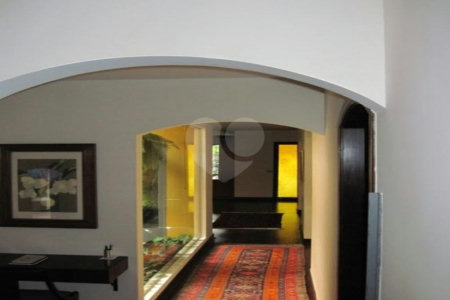 Casa à venda com 4 quartos, sendo 2 suítes,  em Jardim Leonor, São Paulo, SP