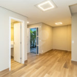 Casa à venda com 4 quartos, sendo 3 suítes, no condomínio Village Place, São Paulo - SP