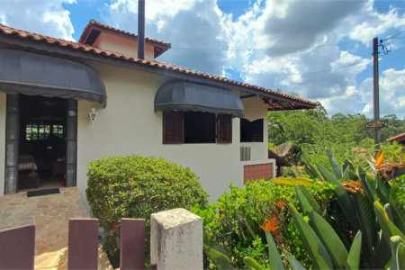 Casa à venda com 4 quartos, sendo 1 suíte,  no condomínio Jardim do Ribeirão I, Itupeva - SP