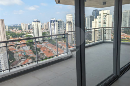 Apartamento à venda com 3 quartos, sendo 2 suítes, em Jardim das Acácias, São Paulo, SP