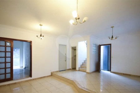 Casa à venda com 4 quartos, sendo 3 suítes, em Super Quadra Morumbi, São Paulo, SP