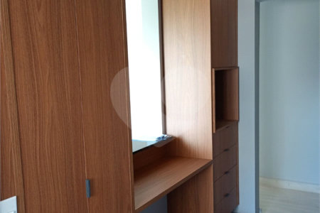 Apartamento à venda com 3 quartos, sendo 1 suíte,  em Parque Campolim, Sorocaba, SP