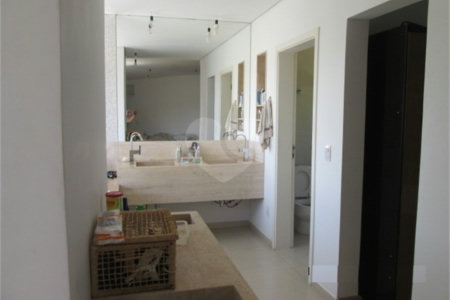 Casa à venda com 6 suítes no condomínio Jardim Primavera, Louveira - SP