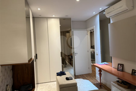 Casa à venda com 4 quartos, sendo 3 suítes,  no condomínio Aromaz, São Bernardo do Campo - SP