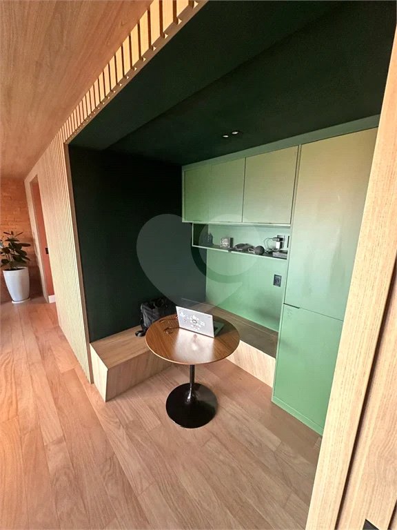 Apartamento à venda no bairro Vila Regente Feijó com 165 m² de área útil construída, com 3 dormitórios, sendo 3 suítes,Mobiliado com 3 Suítes 3 Vagas no Araribá Home Resort