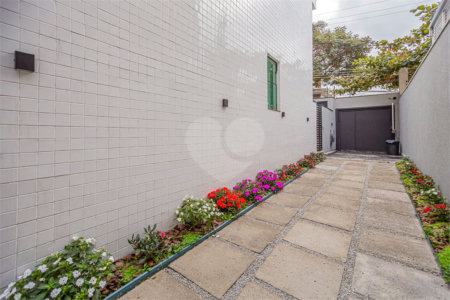 Casa à venda com 5 quartos, sendo 1 suíte,  em Chácara Inglesa, São Paulo, SP