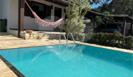 Casa em condomínio à venda com 4 quartos, sendo 2 suítes,  em Caravelas, Armação dos Búzios, RJ