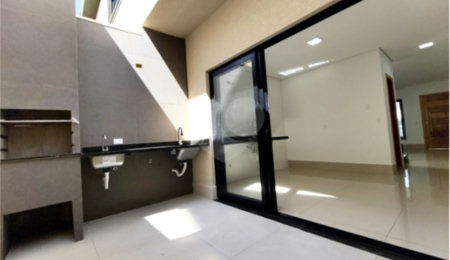 Sobrado à venda com 3 quartos, sendo 1 suíte, em Jardim Maristela, São Paulo, SP