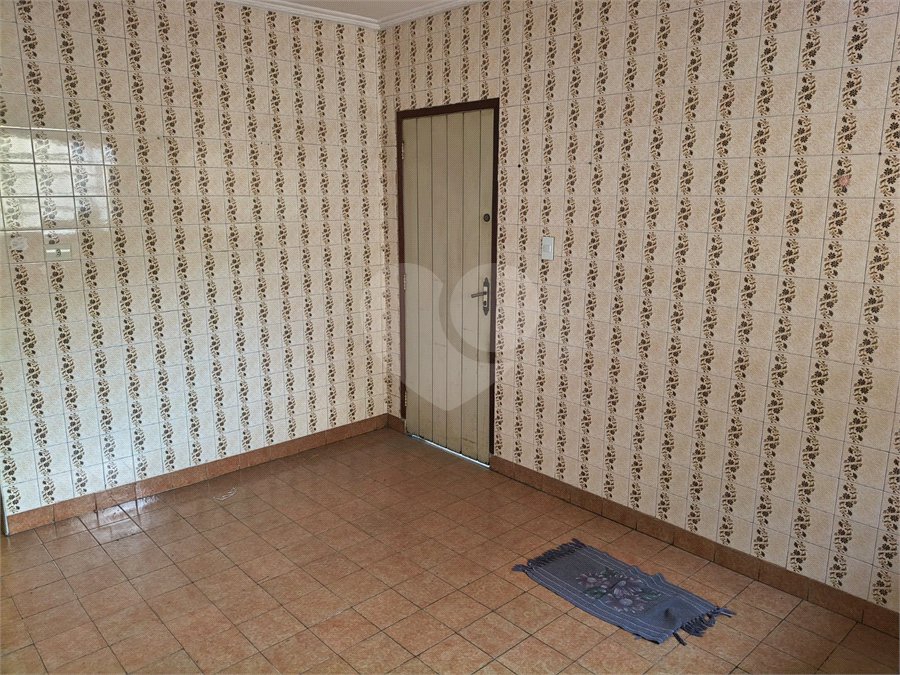 Sobrado à venda com 3 quartos em Vila Paulo Silas, São Paulo, SP
