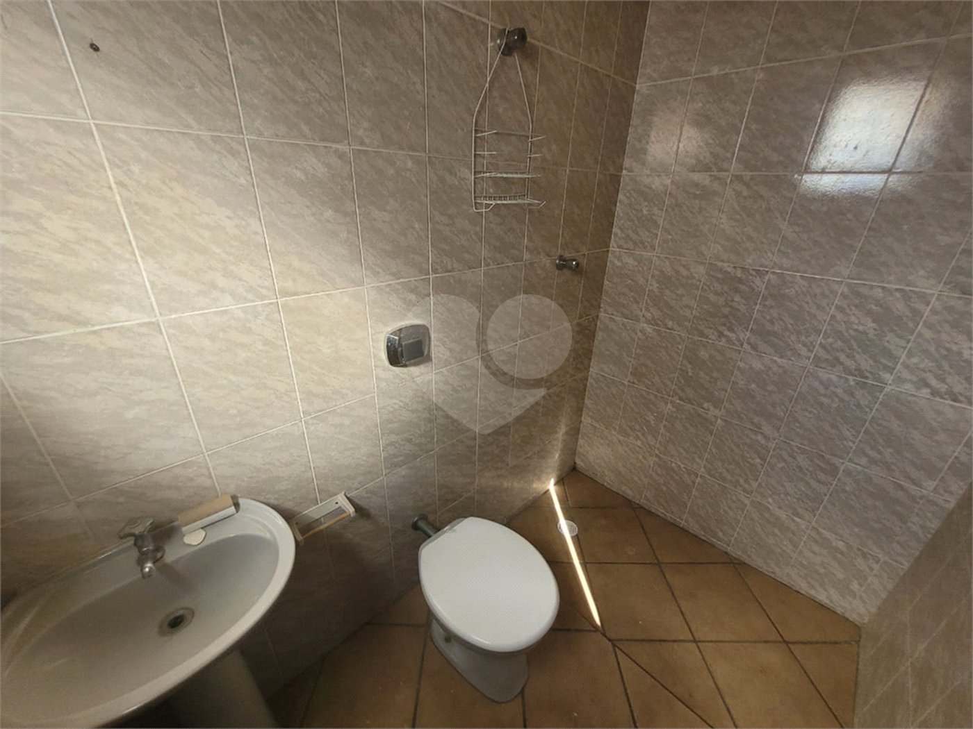 Sobrado à venda com 4 quartos, sendo 1 suíte,  em Jardim Itamaracá, Indaiatuba, SP