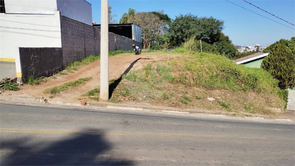 Terreno à venda com 1 suíte no condomínio Lenheiro, Valinhos - SP