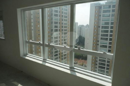 Apartamento à venda com 3 suítes em Campo Belo, São Paulo, SP
