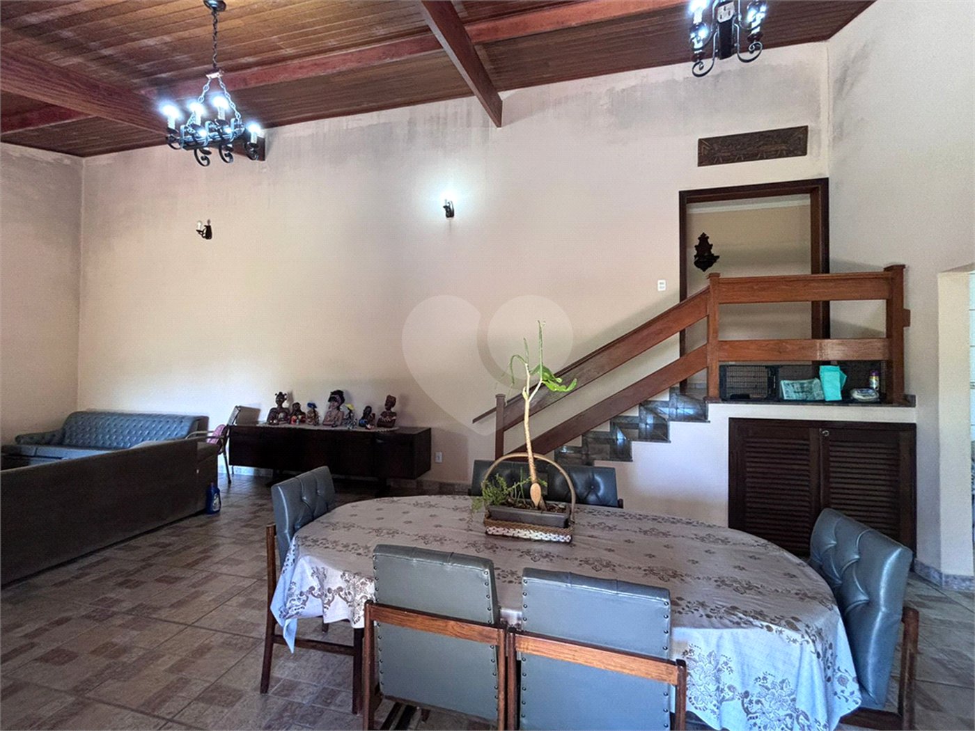 Casa Térrea à venda com 4 quartos, sendo 2 suítes, em Alpes D'Ouro, Bom Jesus dos Perdões, SP