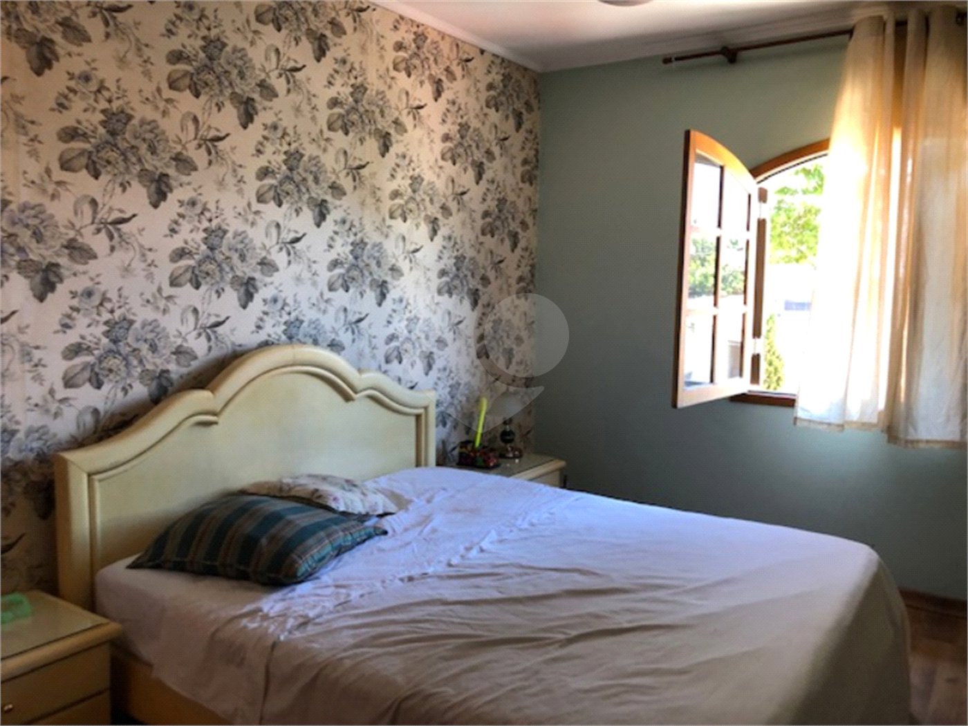 Casa à venda com 4 quartos, sendo 2 suítes,  em Jardim Leonor, São Paulo, SP