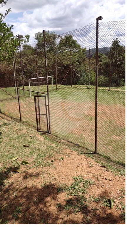 Chácara à venda com 4 quartos, sendo 2 suítes, em Invernada, Mairiporã, SP