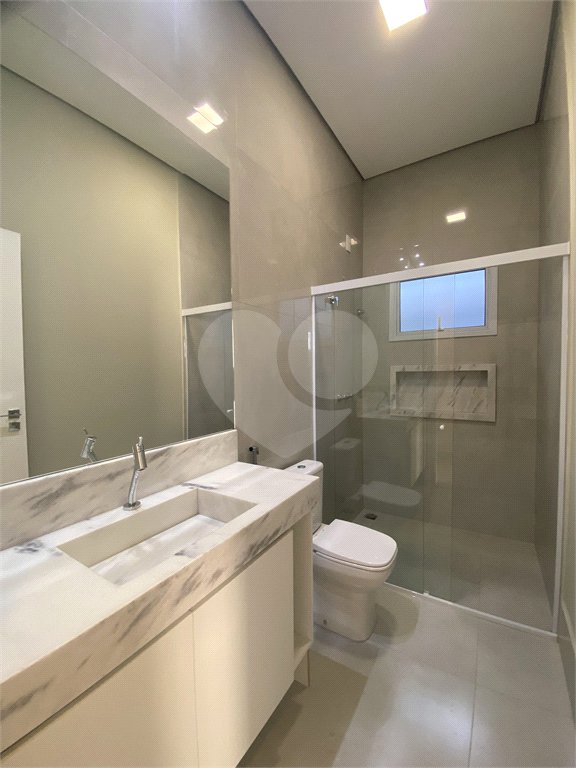 Casa à venda com 3 quartos, sendo 1 suíte, no condomínio Reserva Central Parque, Salto - SP