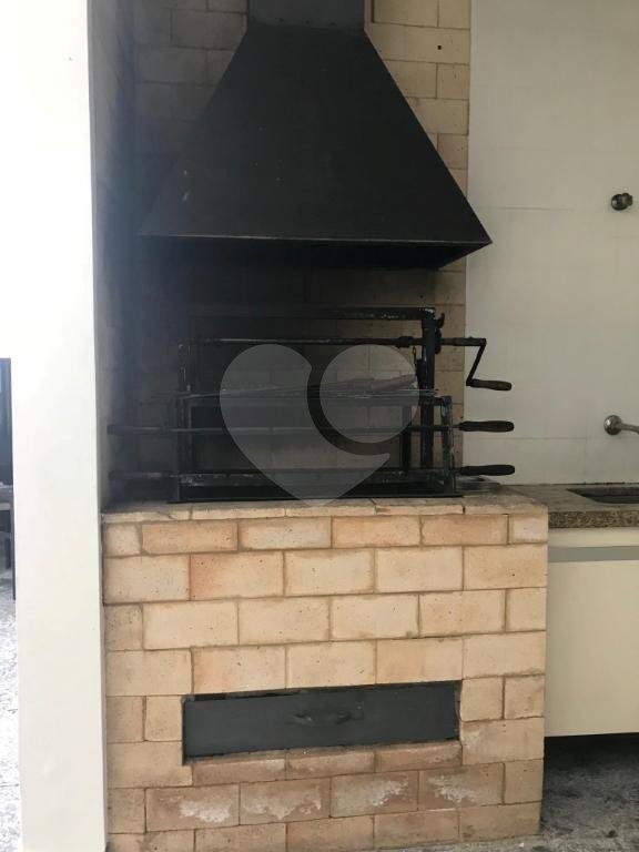 Casa à venda com 5 quartos, sendo 2 suítes,  em Jardim Everest, São Paulo, SP