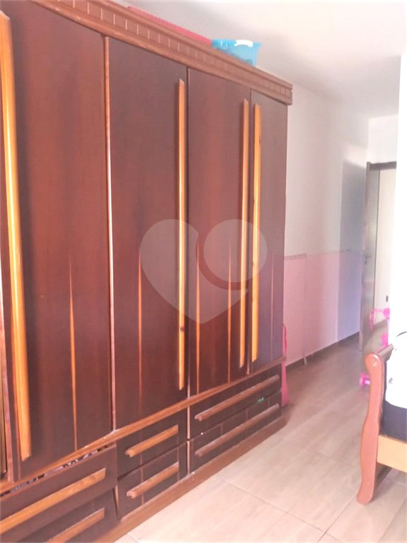 Sobrado à venda com 3 quartos, sendo 1 suíte,  em Vila Romero, São Paulo, SP