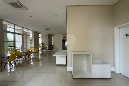 Apartamento à venda com 3 quartos, sendo 1 suíte, em Vila Gilda, Santo André, SP