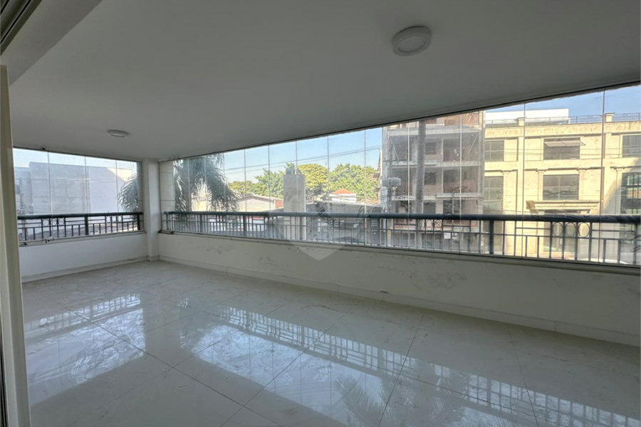 Apartamento à venda com 5 suítes em Santana, São Paulo, SP