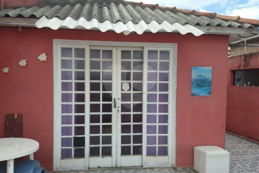 Sobrado à venda com 4 quartos, sendo 1 suíte, em Tremembé, São Paulo, SP