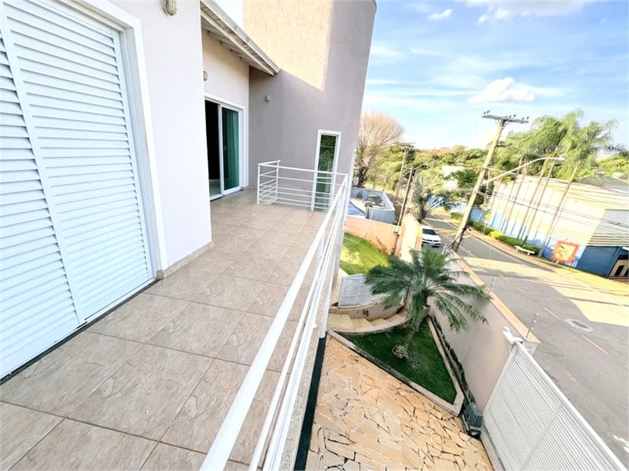 Casa à venda com 3 suítes em Parque Nova Suíça, Valinhos, SP