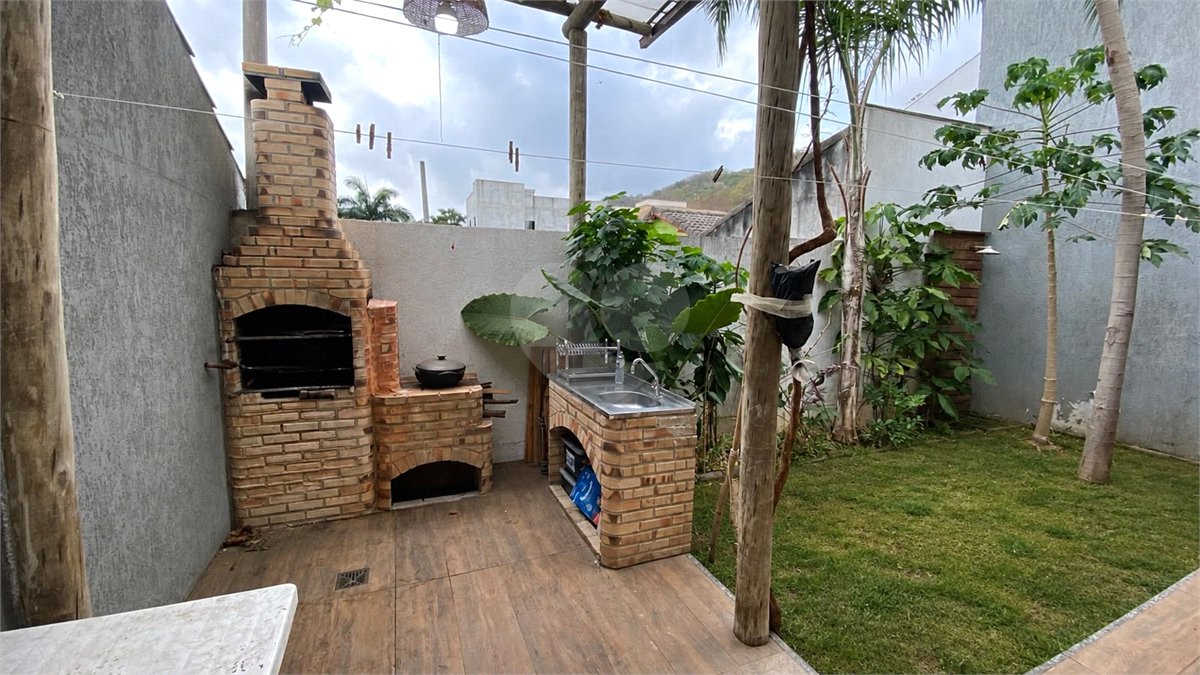 Casa à venda com 4 quartos em Campo Grande, Rio de Janeiro, RJ