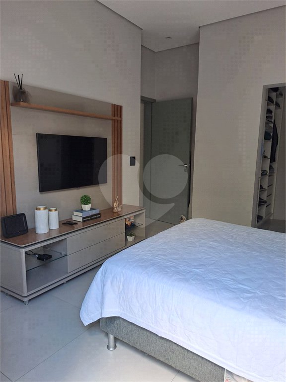 Casa à venda com 3 quartos, sendo 1 suíte, em Village Moutonnée, Salto, SP