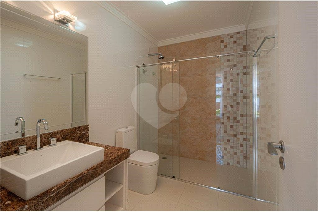 Casa para alugar com 5 quartos, sendo 4 suítes, no condomínio Colinas Japore, São Paulo - SP