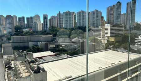 Apartamento à venda com 2 quartos, sendo 1 suíte,  em Vila Andrade, São Paulo, SP