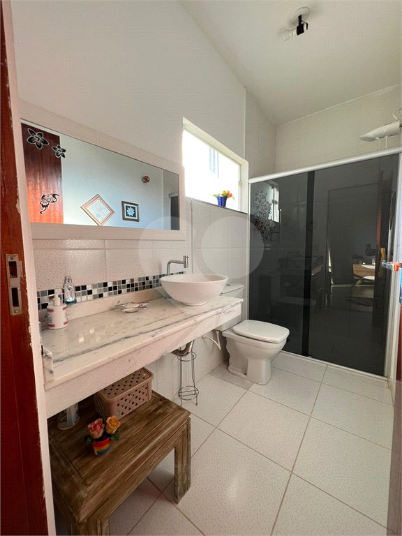 Sobrado à venda com 4 quartos, sendo 2 suítes,  em Nova Cerejeira, Atibaia, SP
