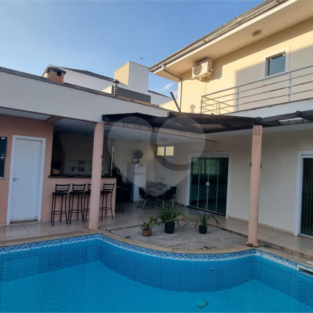 Casa à venda com 4 quartos, sendo 3 suítes,  no condomínio Residencial Villa dos Inglezes, Sorocaba - SP
