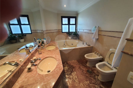 Apartamento à venda com 4 suítes em Vila Andrade, São Paulo, SP