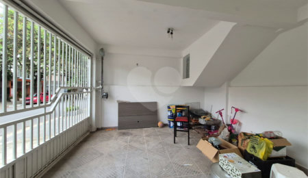Casa à venda com 4 quartos, sendo 1 suíte, no condomínio Residencial Alto da Lapa II, São Paulo - SP