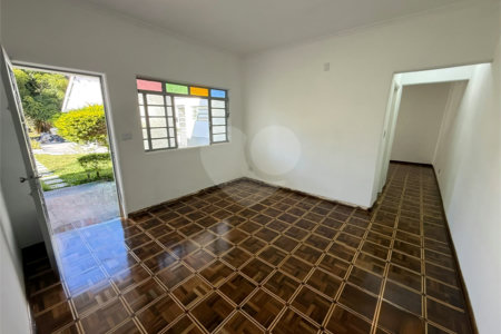 Casa Térrea à venda ou para alugar com 2 suítes em Alvinópolis, Atibaia, SP