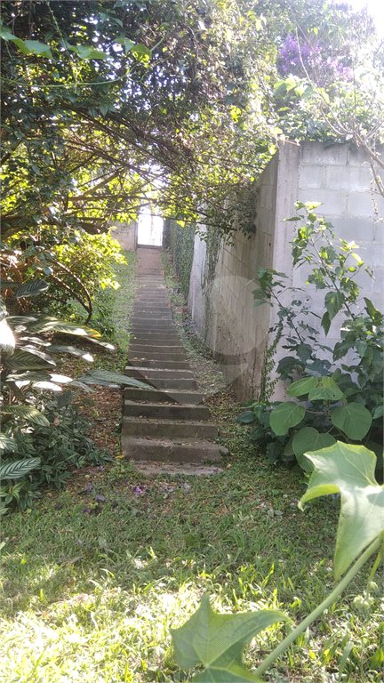 Casa à venda com 5 quartos, sendo 3 suítes, no condomínio Alpes da Cantareira, Mairiporã - SP