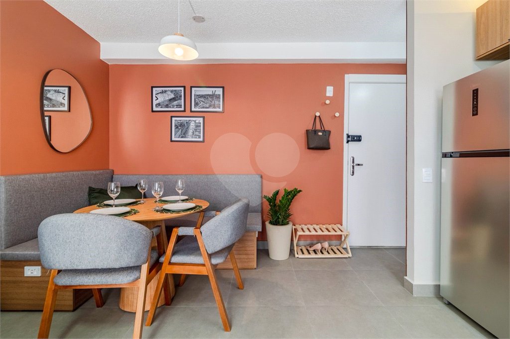 Apartamento à venda com 2 quartos, sendo 1 suíte,  em Liberdade, São Paulo, SP