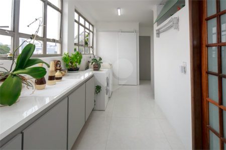 Apartamento à venda com 4 quartos, sendo 1 suíte, em Chácara Santo Antônio (zona Sul), São Paulo, SP