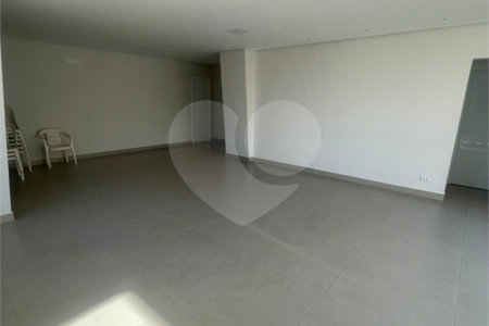 Apartamento à venda com 3 quartos, sendo 1 suíte, em Vila Nivi, São Paulo, SP