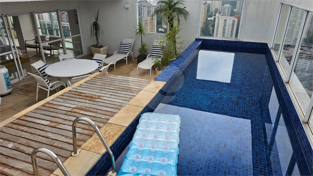 Cobertura à venda com 3 suítes em Vila Andrade, São Paulo, SP