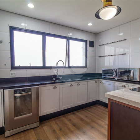 Apartamento à venda com 4 suítes em Jardim Marajoara, São Paulo, SP