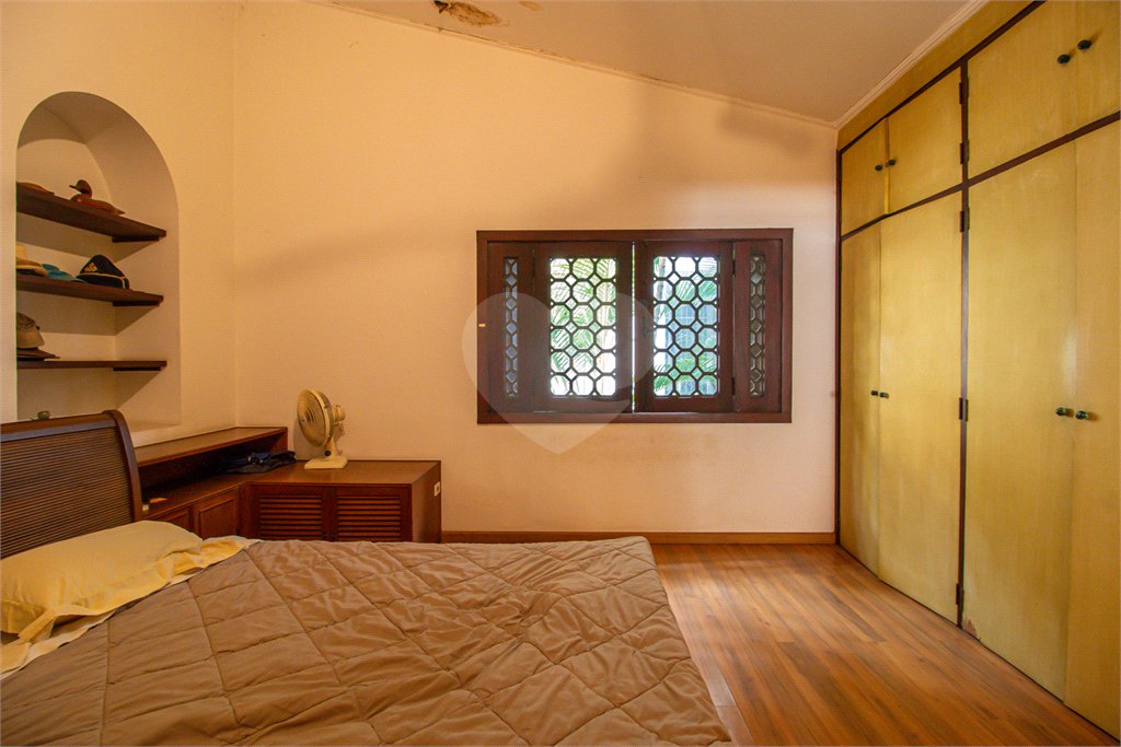 Casa à venda com 4 quartos, sendo 2 suítes, em Chácara Flora, São Paulo, SP