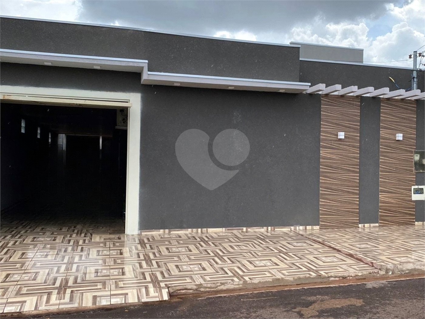 Casa à venda com 3 quartos, sendo 1 suíte, em Jardim Ibirapuera, Ponta Porã, MS