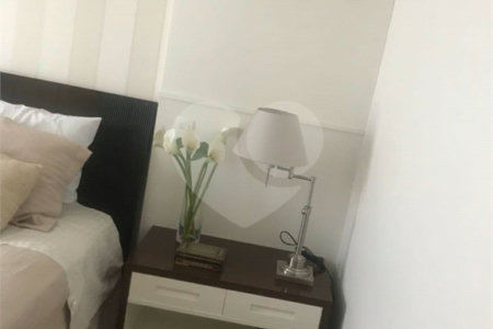 Apartamento à venda com 3 suítes em Moema, São Paulo, SP