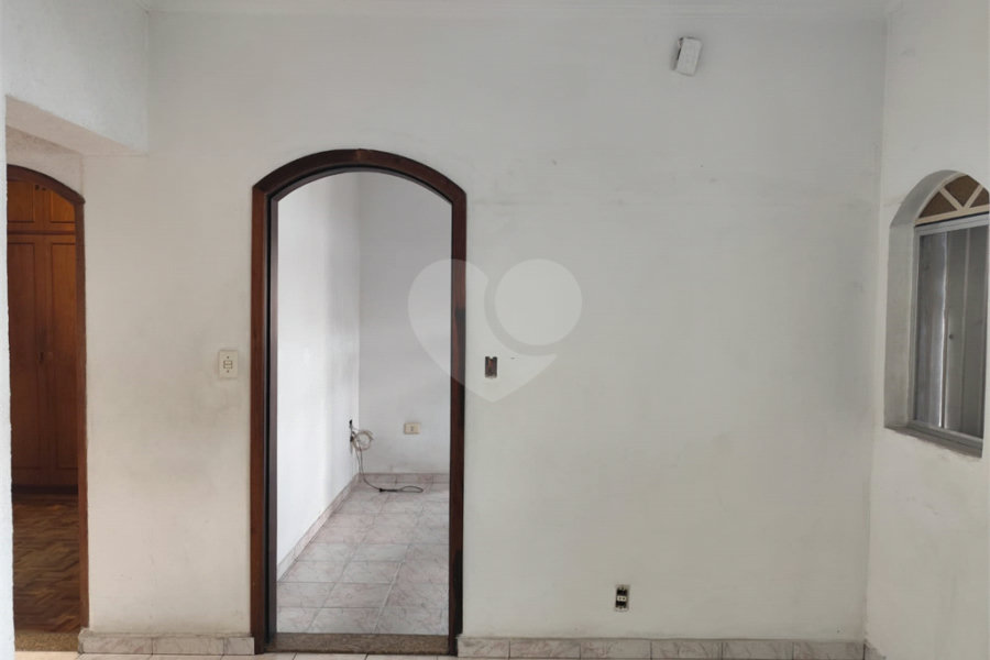 Sobrado à venda com 2 quartos em Vila Nivi, São Paulo, SP