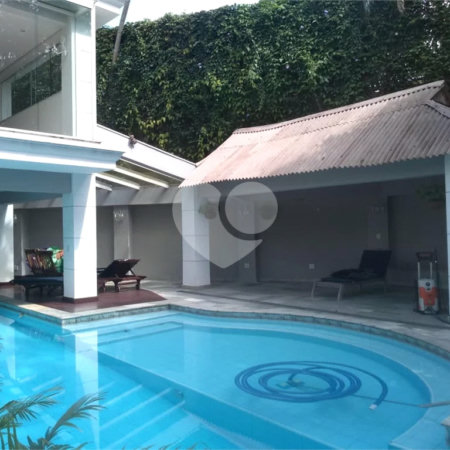 Casa à venda ou para alugar com 4 suítes no condomínio Chácara Flora, São Paulo - SP